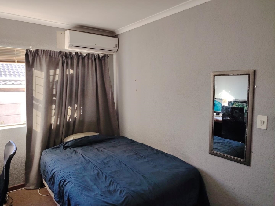 To Let 3 Bedroom Property for Rent in Protea Heights Western Cape